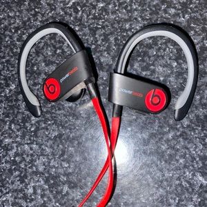 Wireless Power Beats Earphone